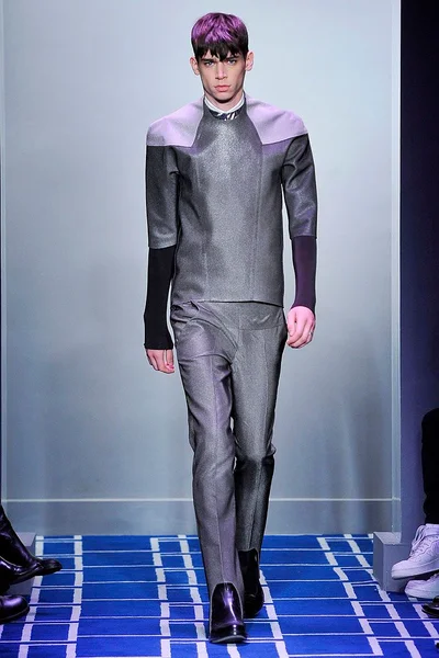 Look 14